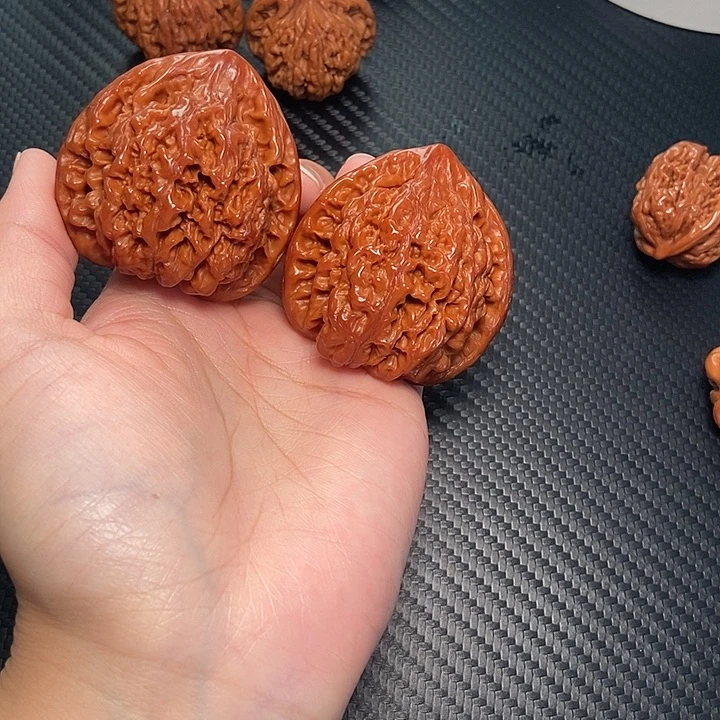 木质类48官帽。    核桃。