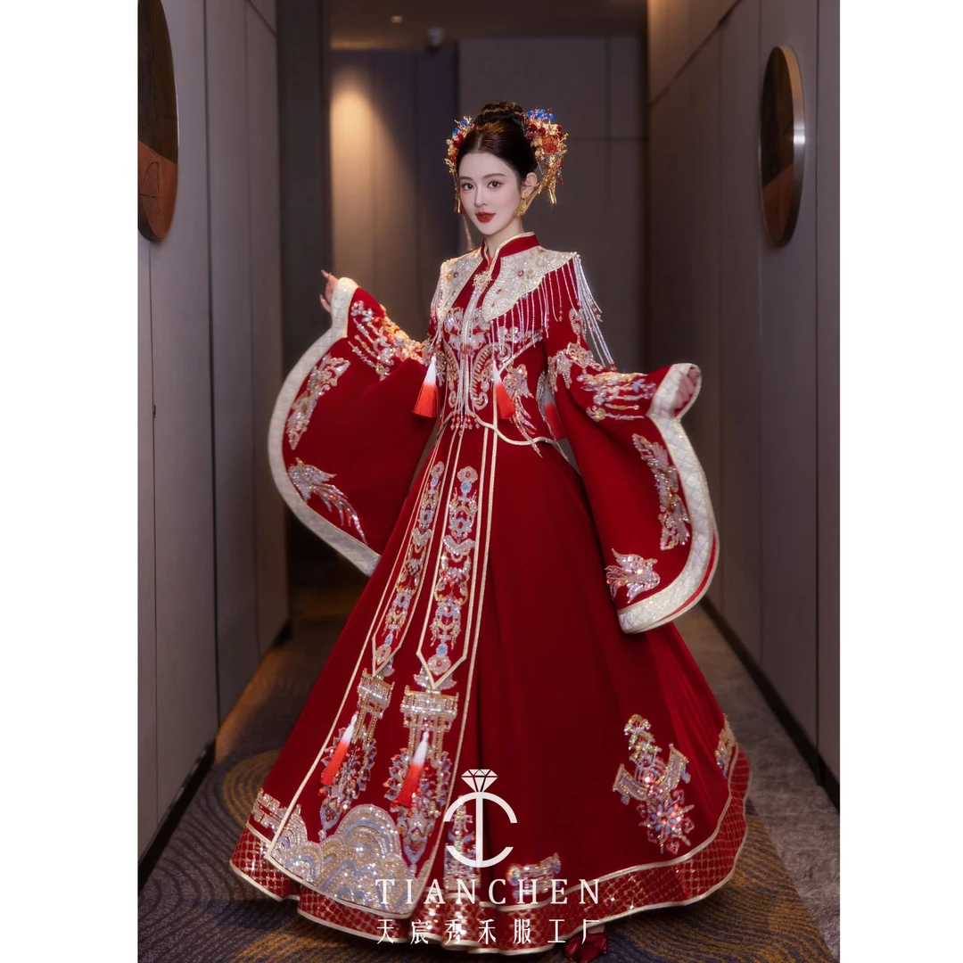 礼服馆批发拿货看款链接 高品质重工丝绒V领重工新娘汉服秀禾服