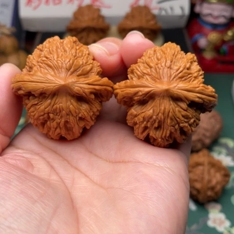 【闪购商品】把件文玩核桃41虎头