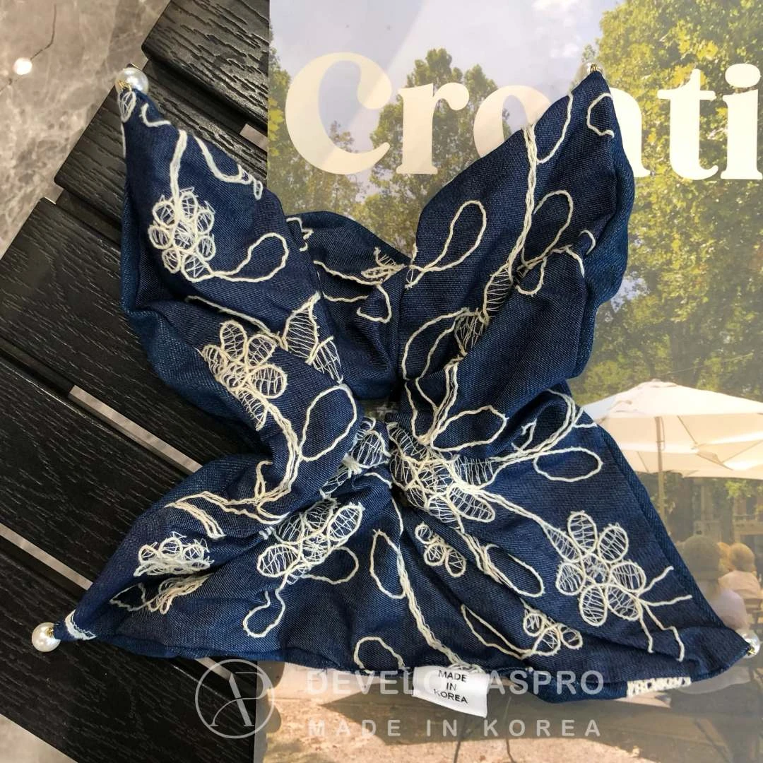 【现货 ASPRO原创设计款】韩系牛仔风勾花珍珠双面方巾FS26