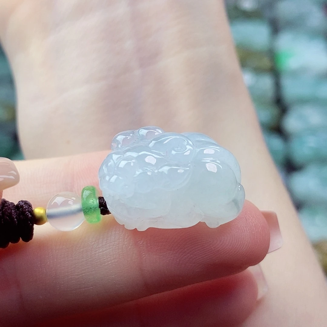 颈饰未镶嵌翡翠天然