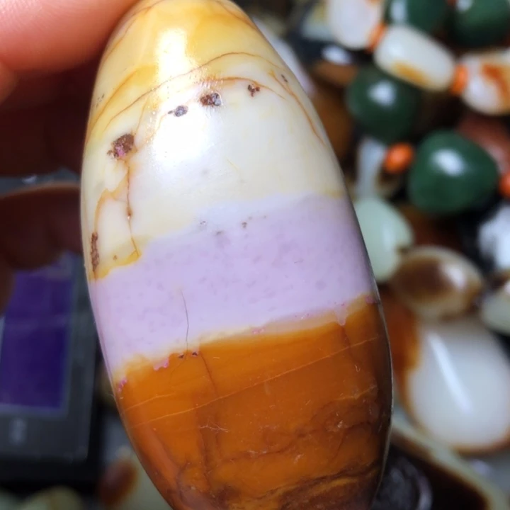 和田玉未镶嵌珠宝奇石