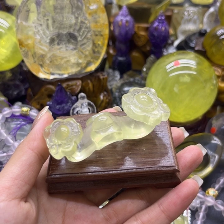 姜***言珠宝半成品未镶嵌水晶