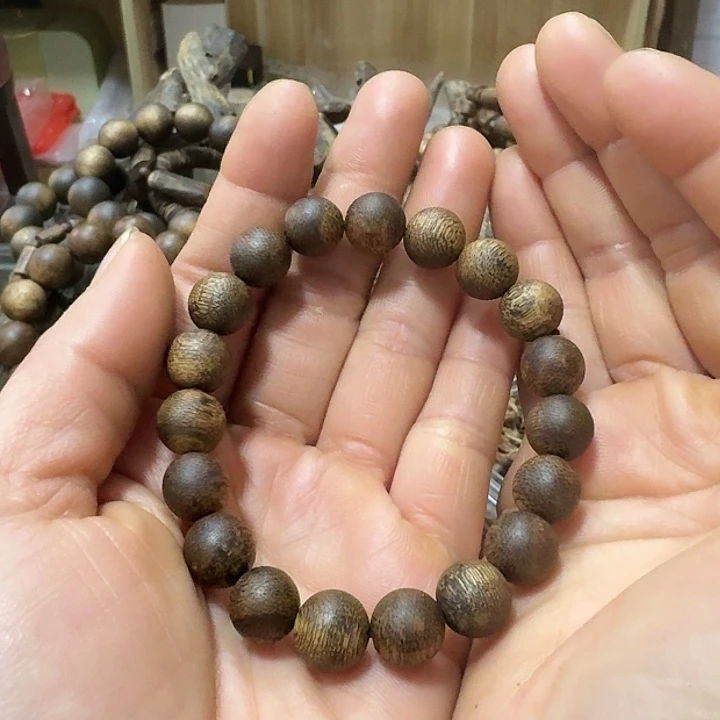 沉香手串嘿*嘿圆珠单圈手串