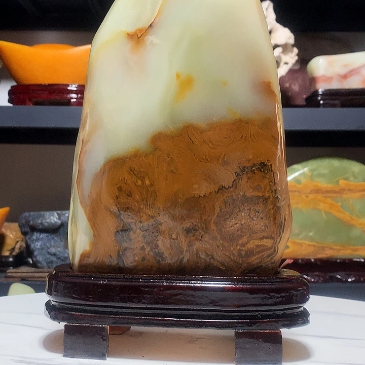石材高30厘米宽20厘米