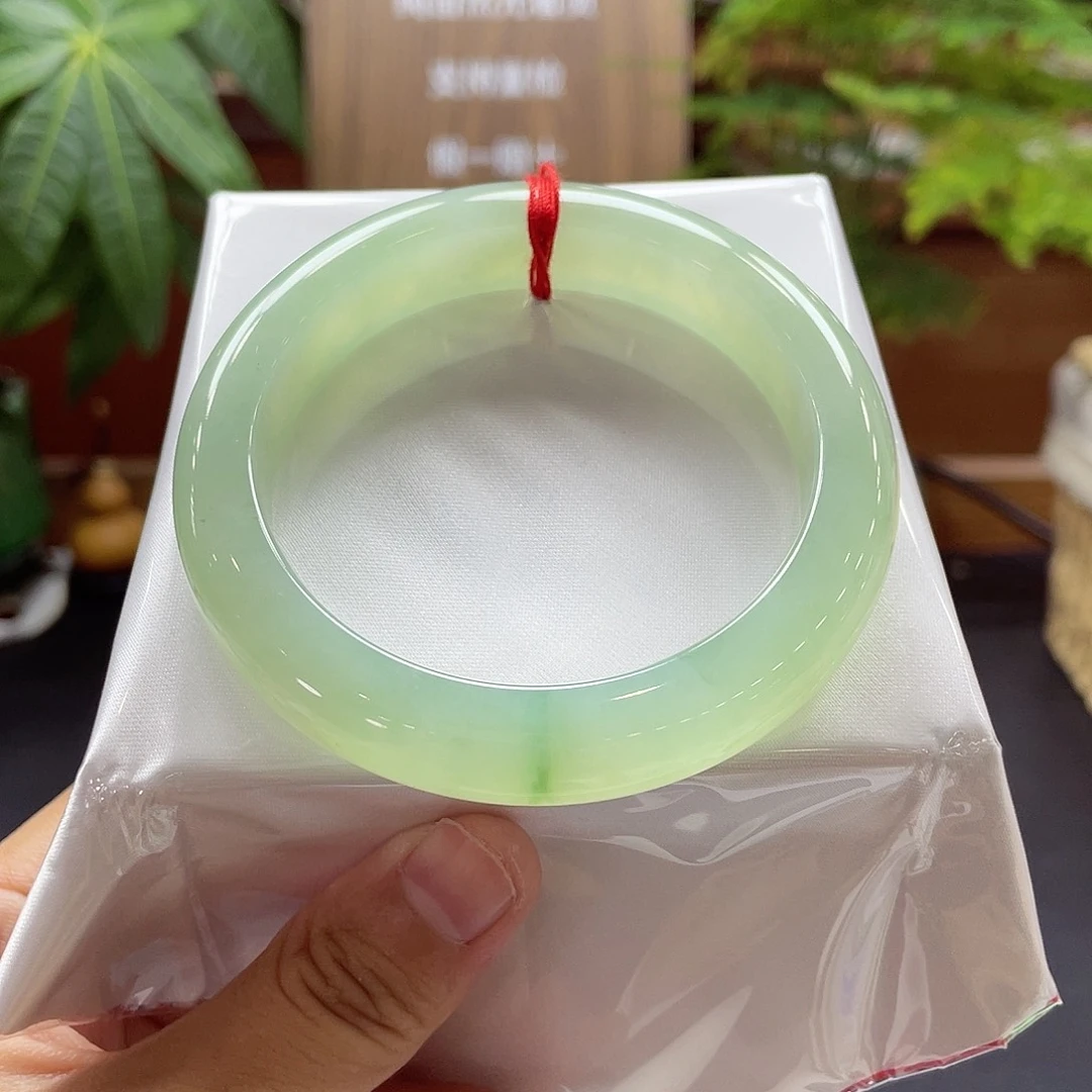 翡翠未镶嵌手镯66 号链接