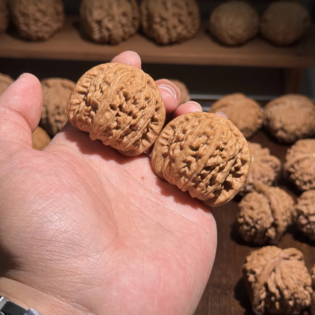 全品球白 尺寸42 克重44 文玩核桃一图一物