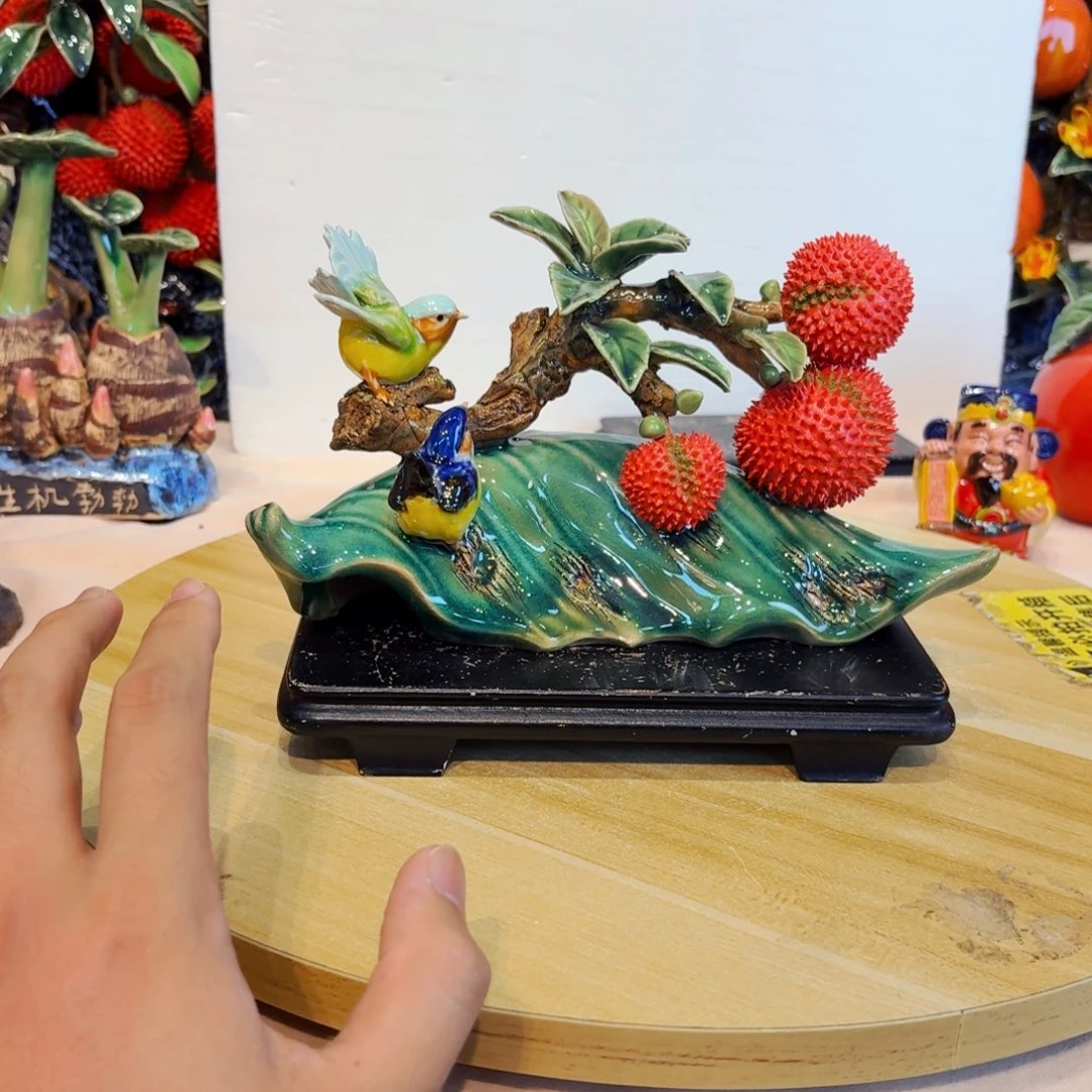 陶瓷小鸟荔枝摆件