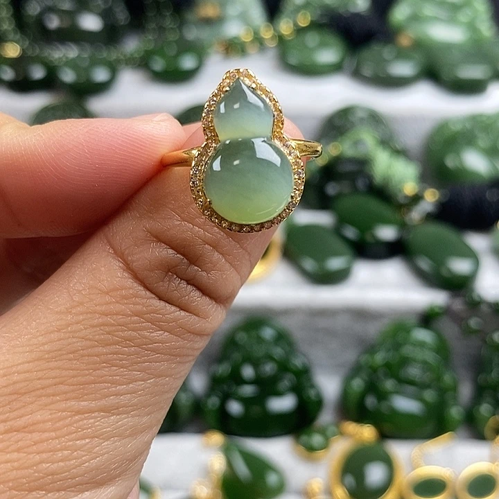 和田玉（碧玉）未镶嵌颈饰