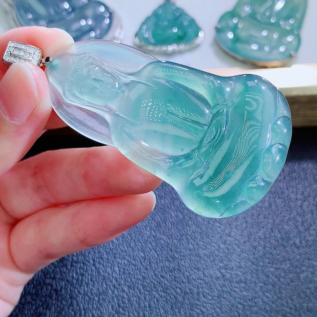翡翠未镶嵌颈饰翡翠