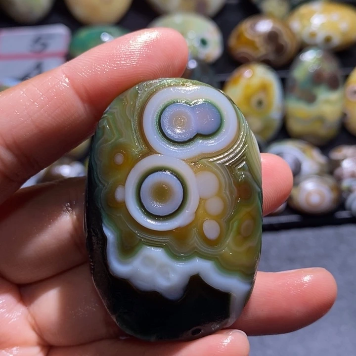 玛瑙/玉髓未镶嵌珠宝奇石209