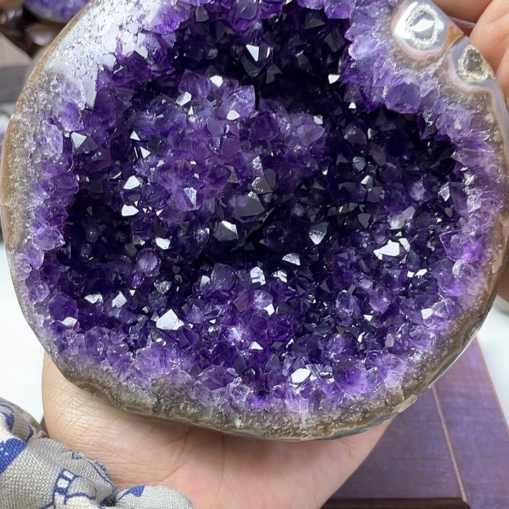 水晶大型摆件（非配饰）未镶嵌