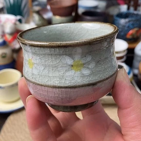 中古物品默认微瑕，谨慎参拍，满18包邮！