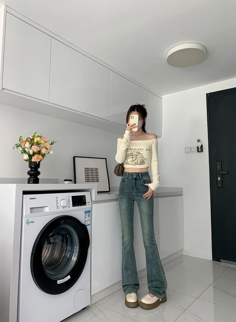 【雪儿】712-高腰弹力微喇叭牛仔裤女夏2025年新款加绒显瘦马蹄裤