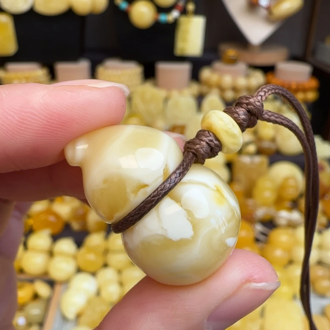 琥珀未镶嵌套链天然俄料瓷白妖花蜜蜡葫芦