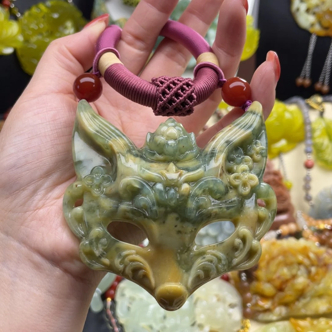 未镶嵌蛇纹石玉颈饰