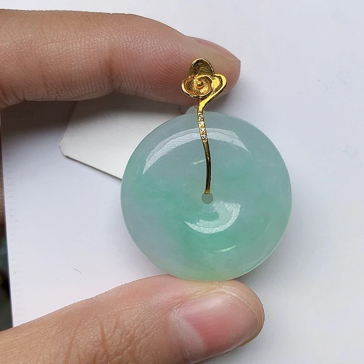 颈饰18K金镶嵌翡翠天然翡翠