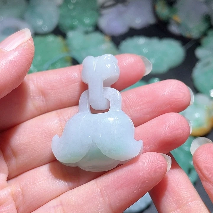 颈饰未镶嵌翡翠天