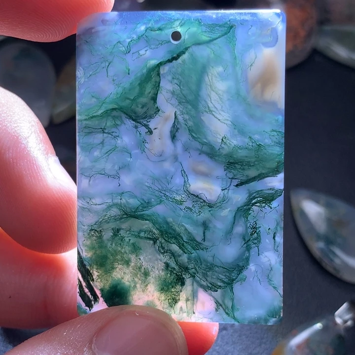 徐***瘦玛瑙/玉髓颈饰未镶嵌