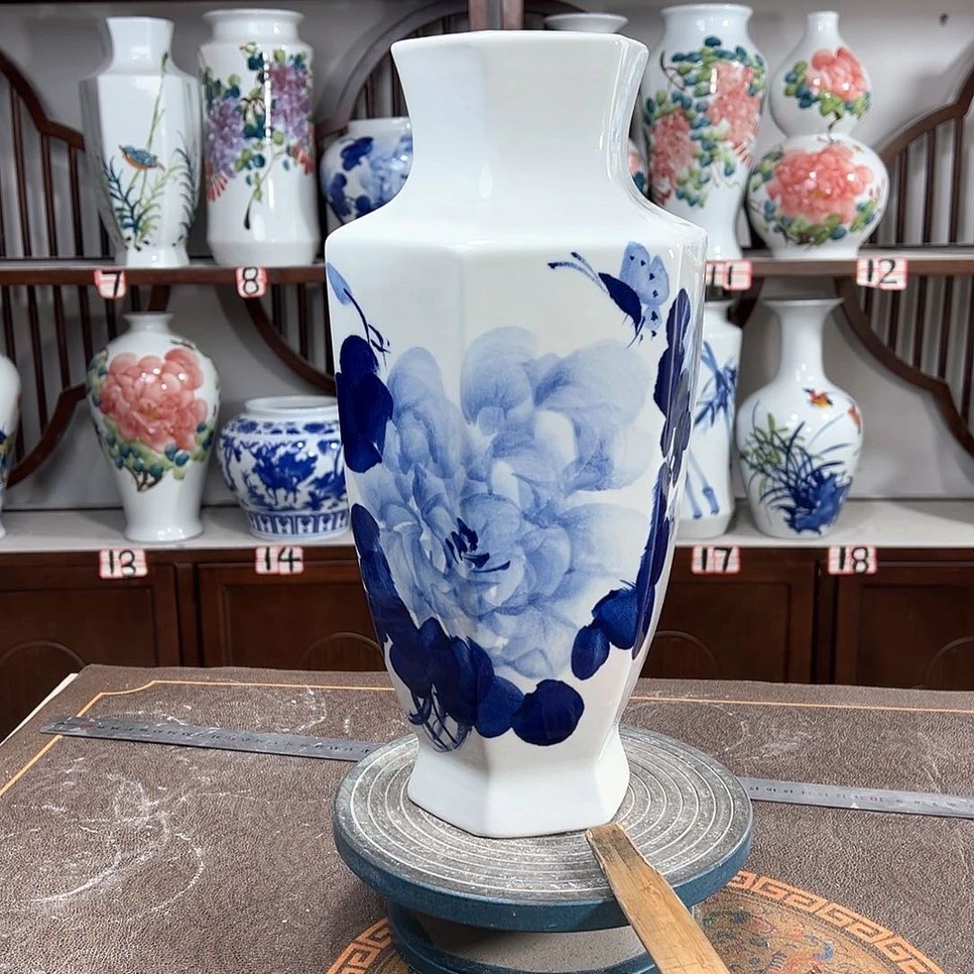 摆件景德镇陶瓷6青牡