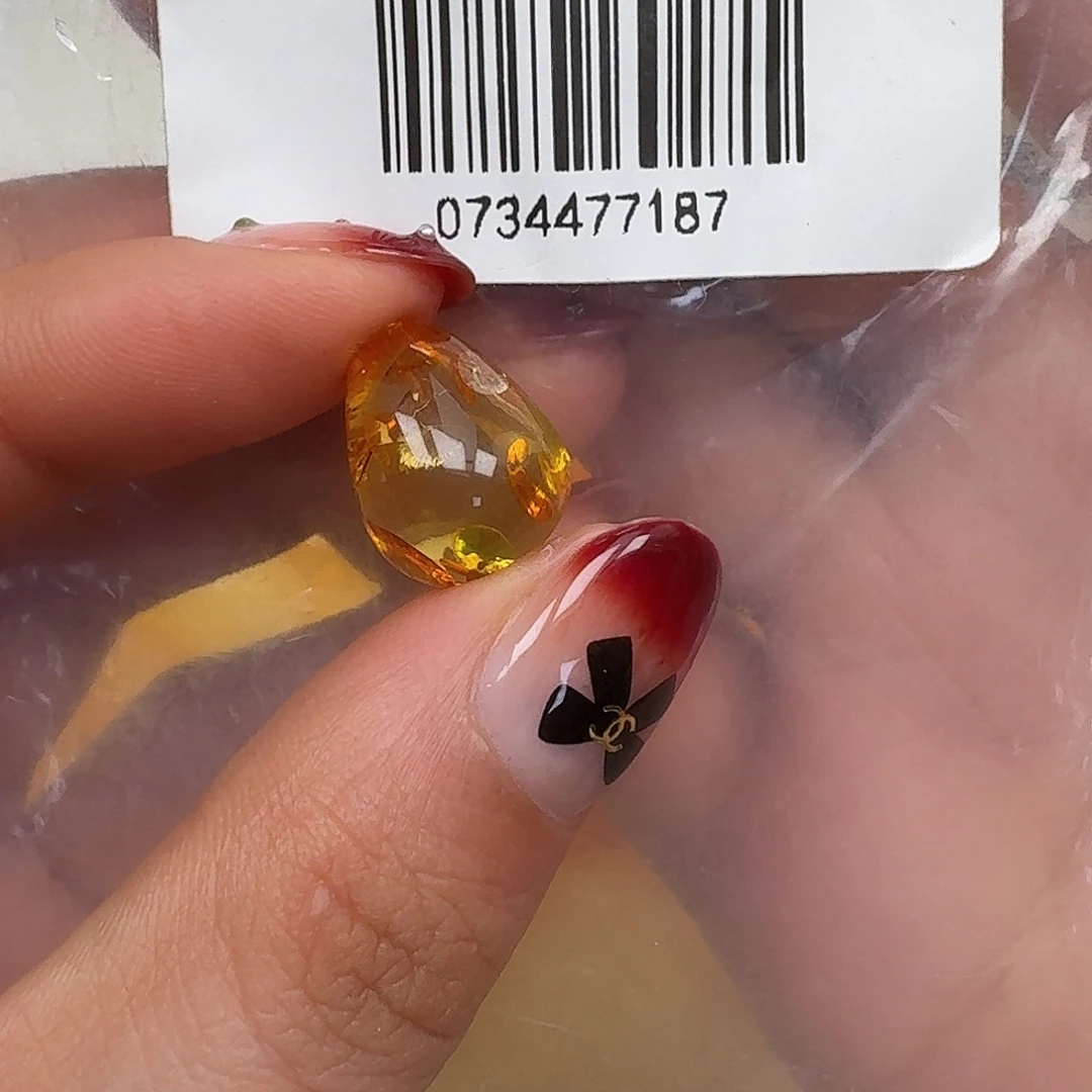 琥珀未镶嵌裸石悠悠