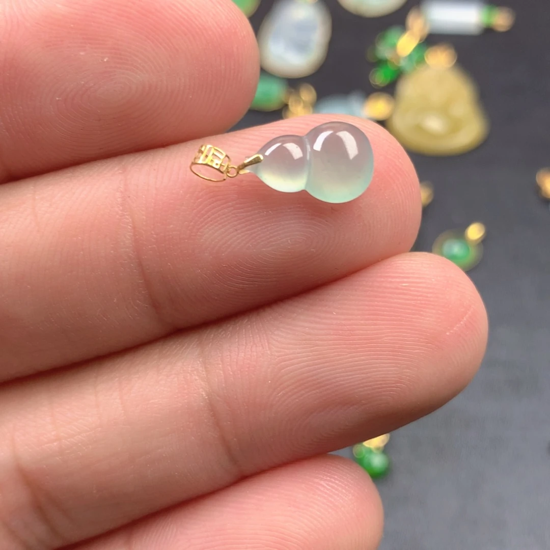 【闪购商品】颈饰18K金镶嵌翡翠翡翠