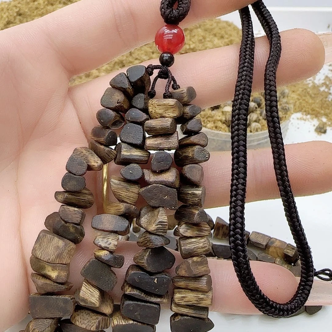 沉香碎屑沉香乌身老料车挂99沉浮