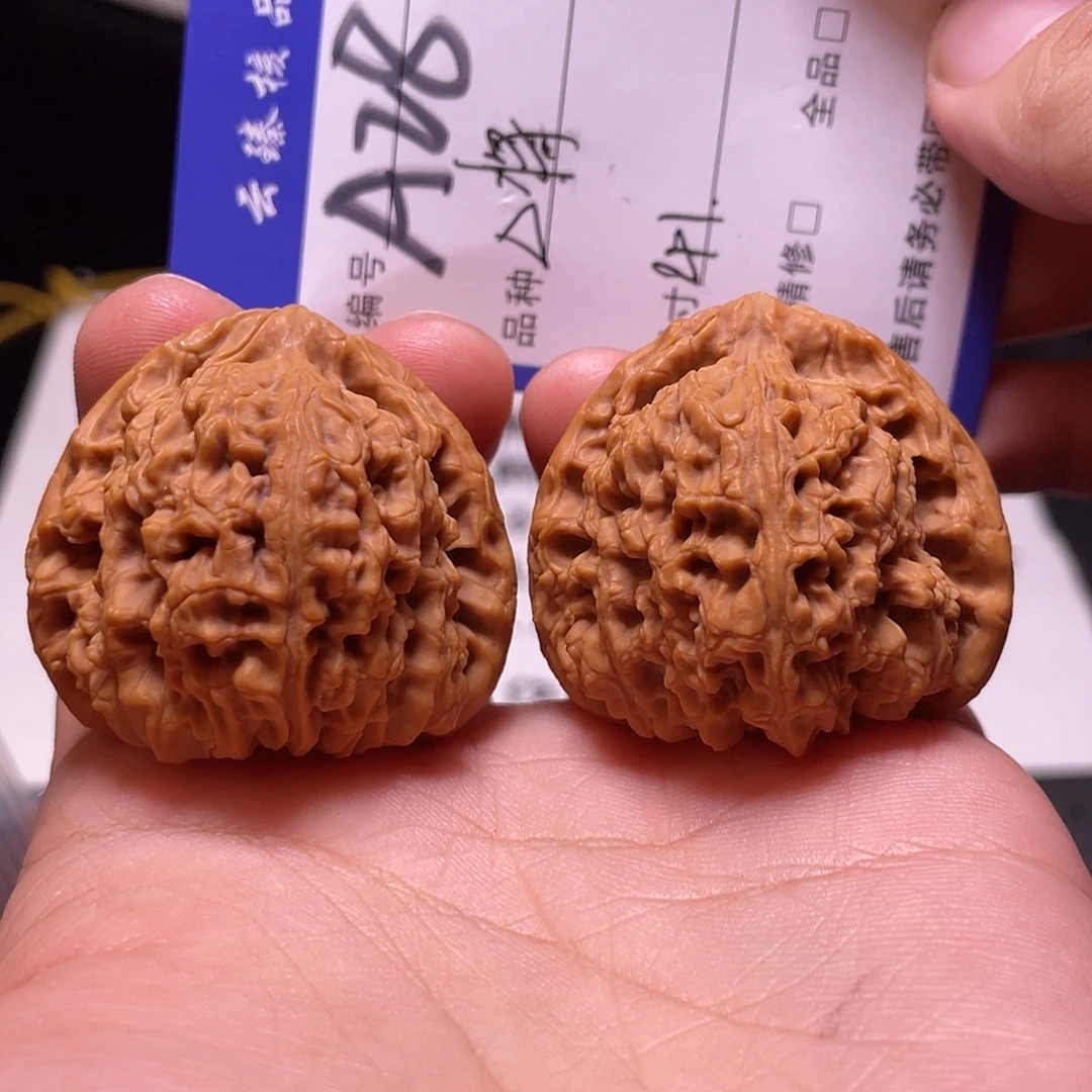 文玩核桃吊坠文玩