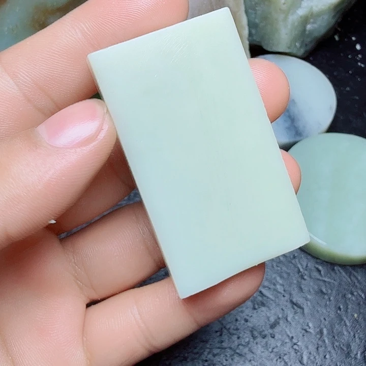 未镶嵌和田玉（糖玉）珠宝奇石