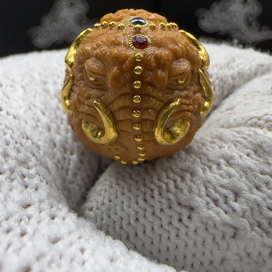 猴头核桃吊坠象神镶嵌24k