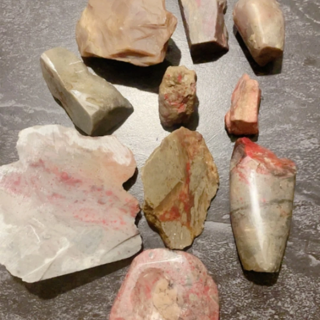 【闪购商品】老挝石昌化鸡血石