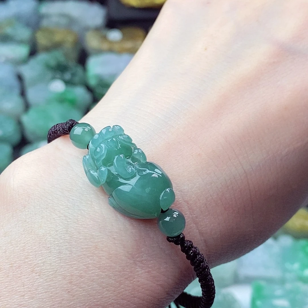 颈饰未镶嵌翡翠天然