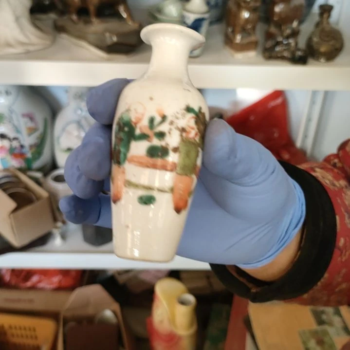 摆件盘子碗茶壶啥都有遐思