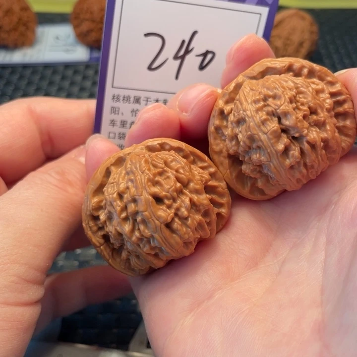 文玩核桃把件40狮子头240