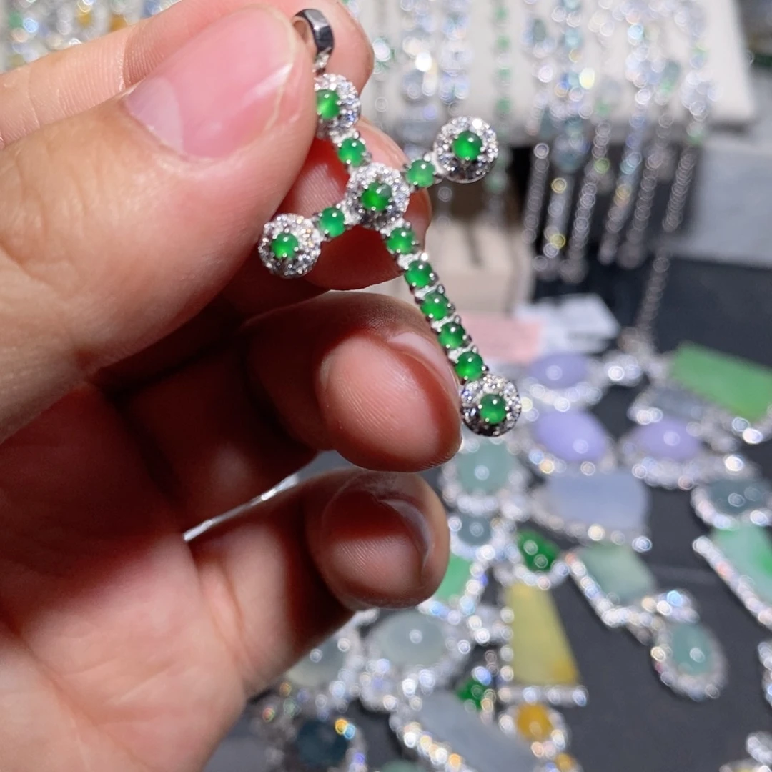 翡翠银S925镶嵌颈饰i h l