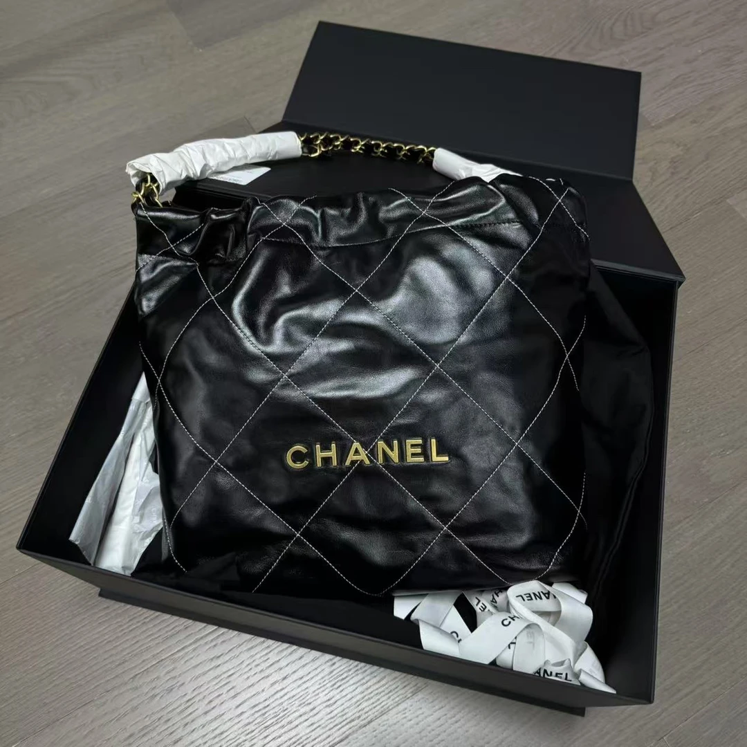 全新未使用 Chanel/香奈儿 22bag黑色白缝线小号