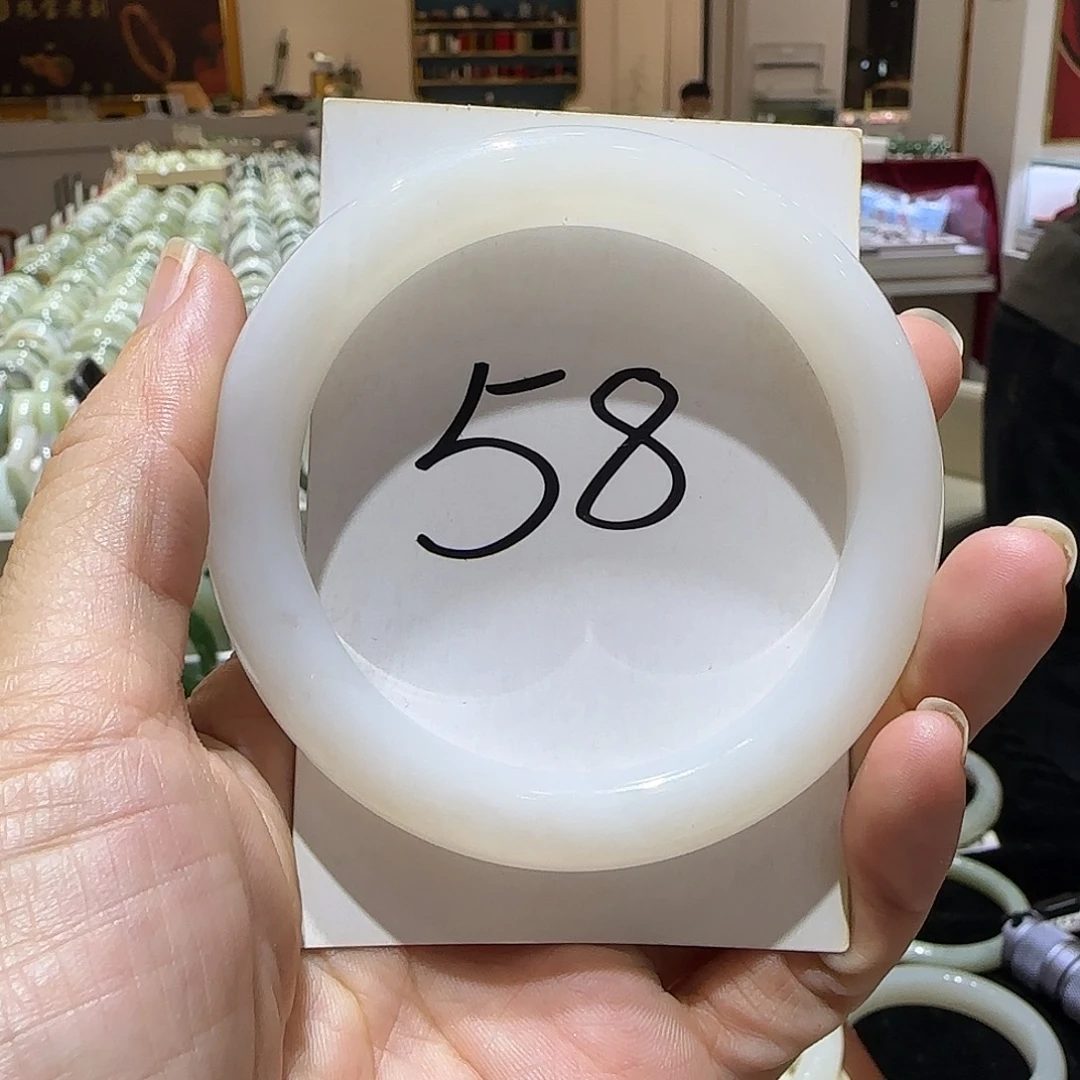 和田玉未镶嵌手镯558