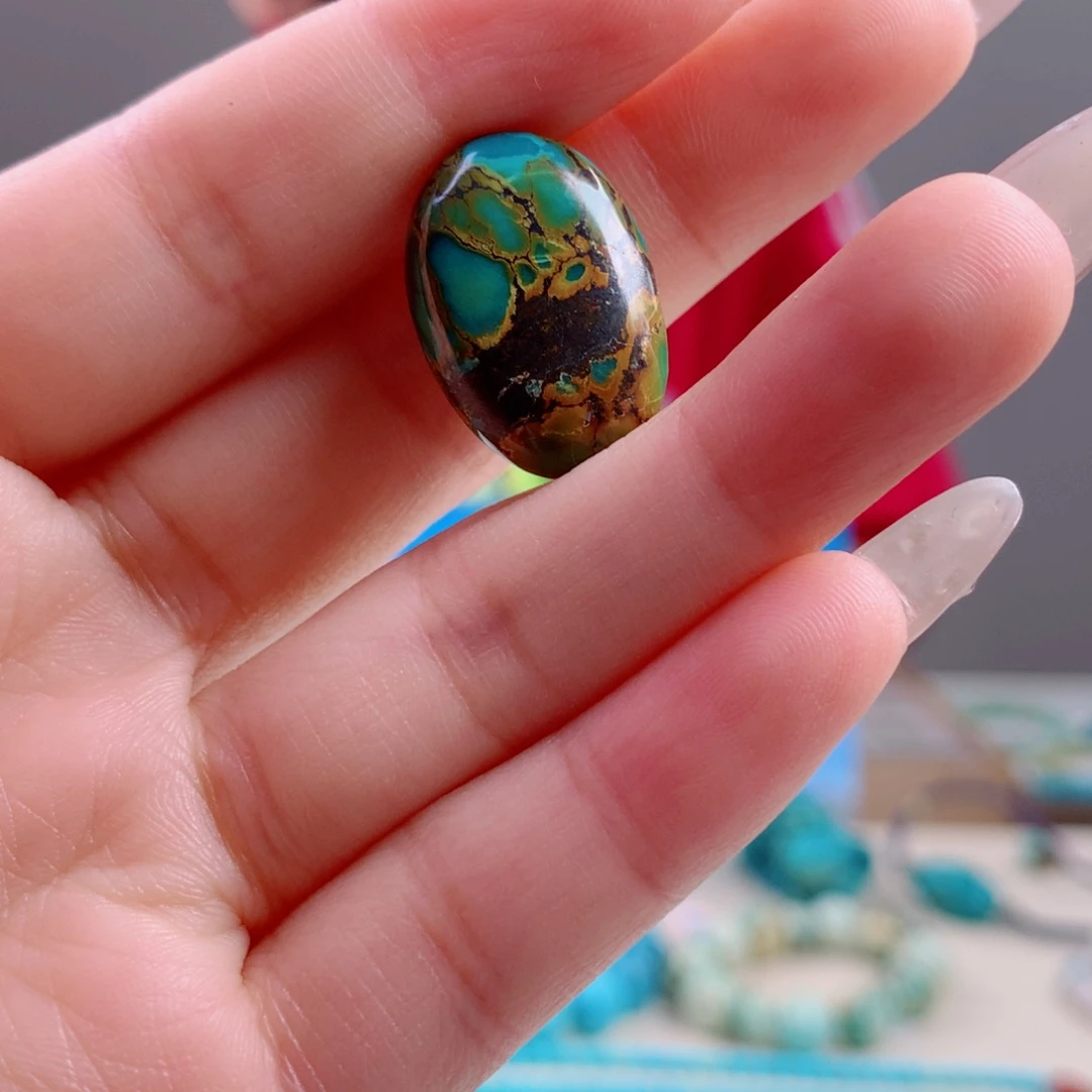 绿松石未镶嵌珠宝奇石