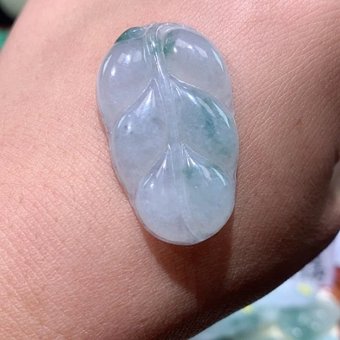颈饰未镶嵌翡翠叶子