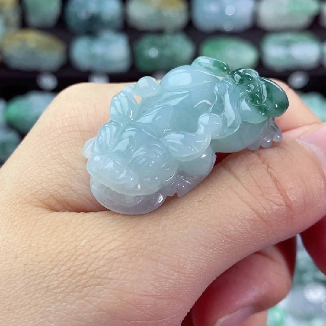 翡翠颈饰未镶嵌天然