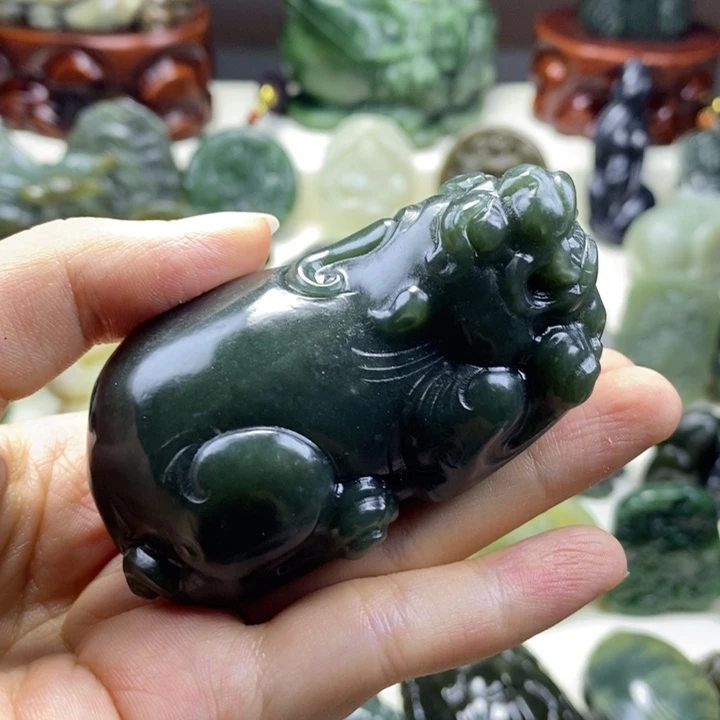 和田玉未镶嵌颈饰ア**へ