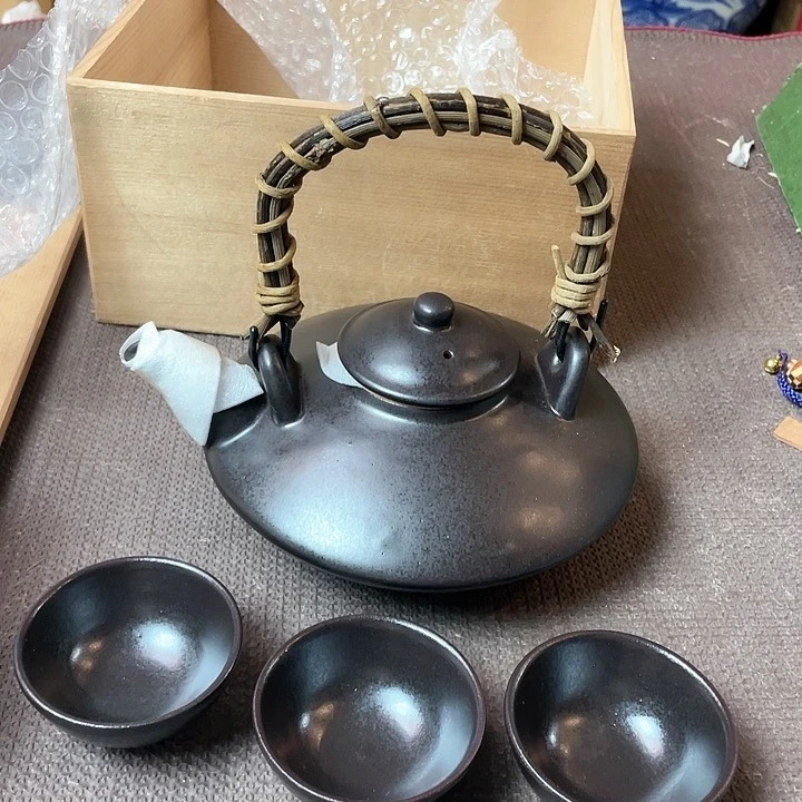 瓷片与哈哈哈哈哈哈哈哈哈