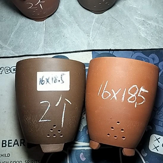 红泥紫泥三角两个花盆