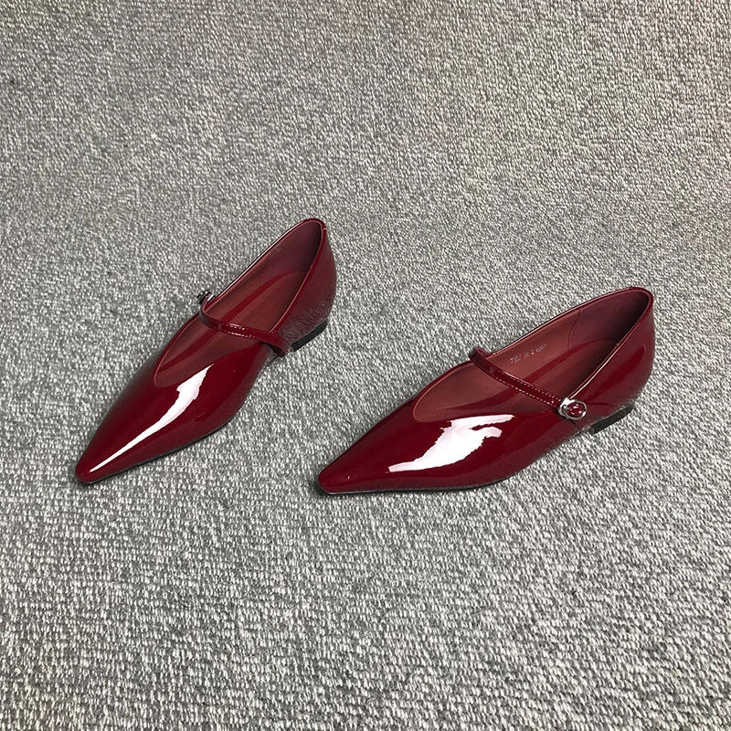 露涵思浅口坡跟内增高气质一字扣漆皮尖头小众甜美单鞋玛丽珍鞋