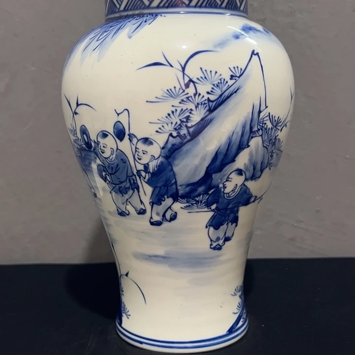 瓶精品陶瓷青花人物瓶