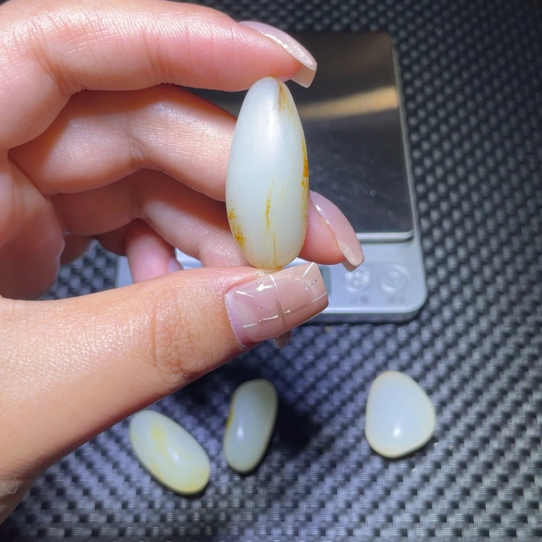 清***流和田玉（糖玉）未镶嵌颈饰