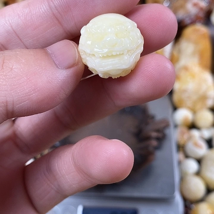 裸石琥珀未镶嵌我