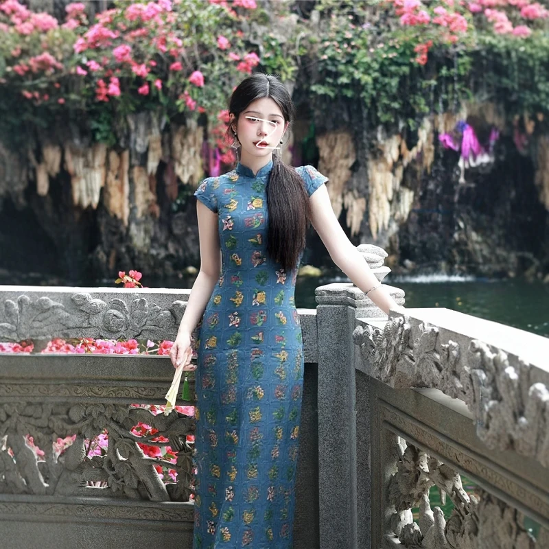 新中式气质蓝色绣花旗袍连衣裙女装2025夏季新款优雅收腰绝美长裙