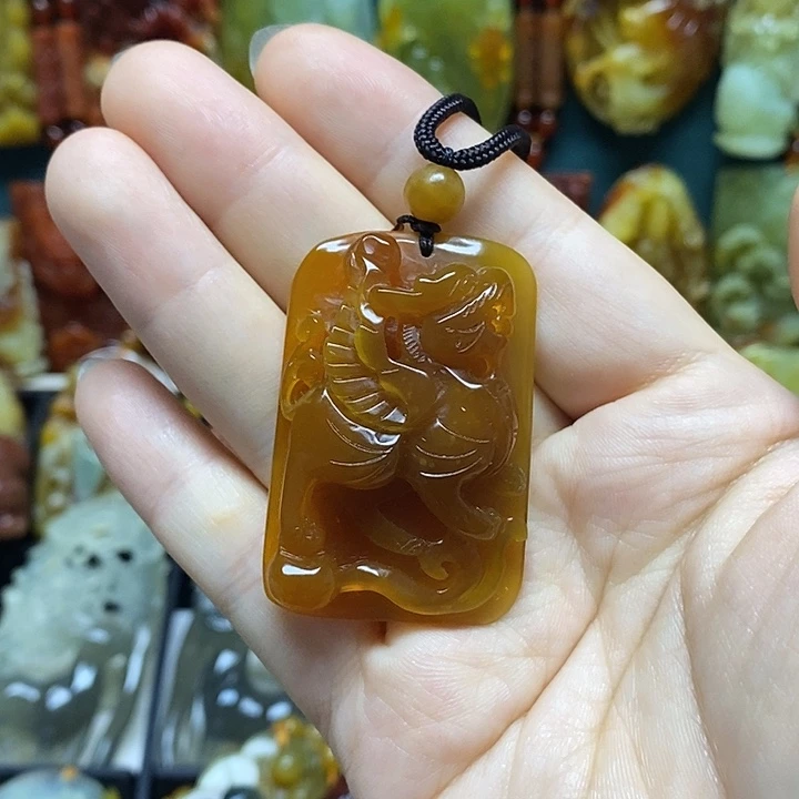 未镶嵌岫玉吊坠(赠链)