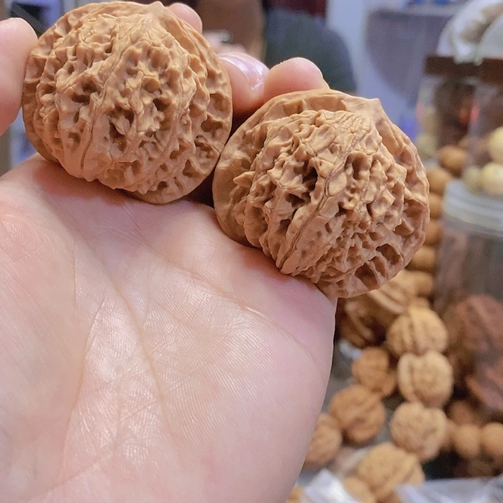 【闪购商品】文玩核桃把件44.5/45老款狮子头